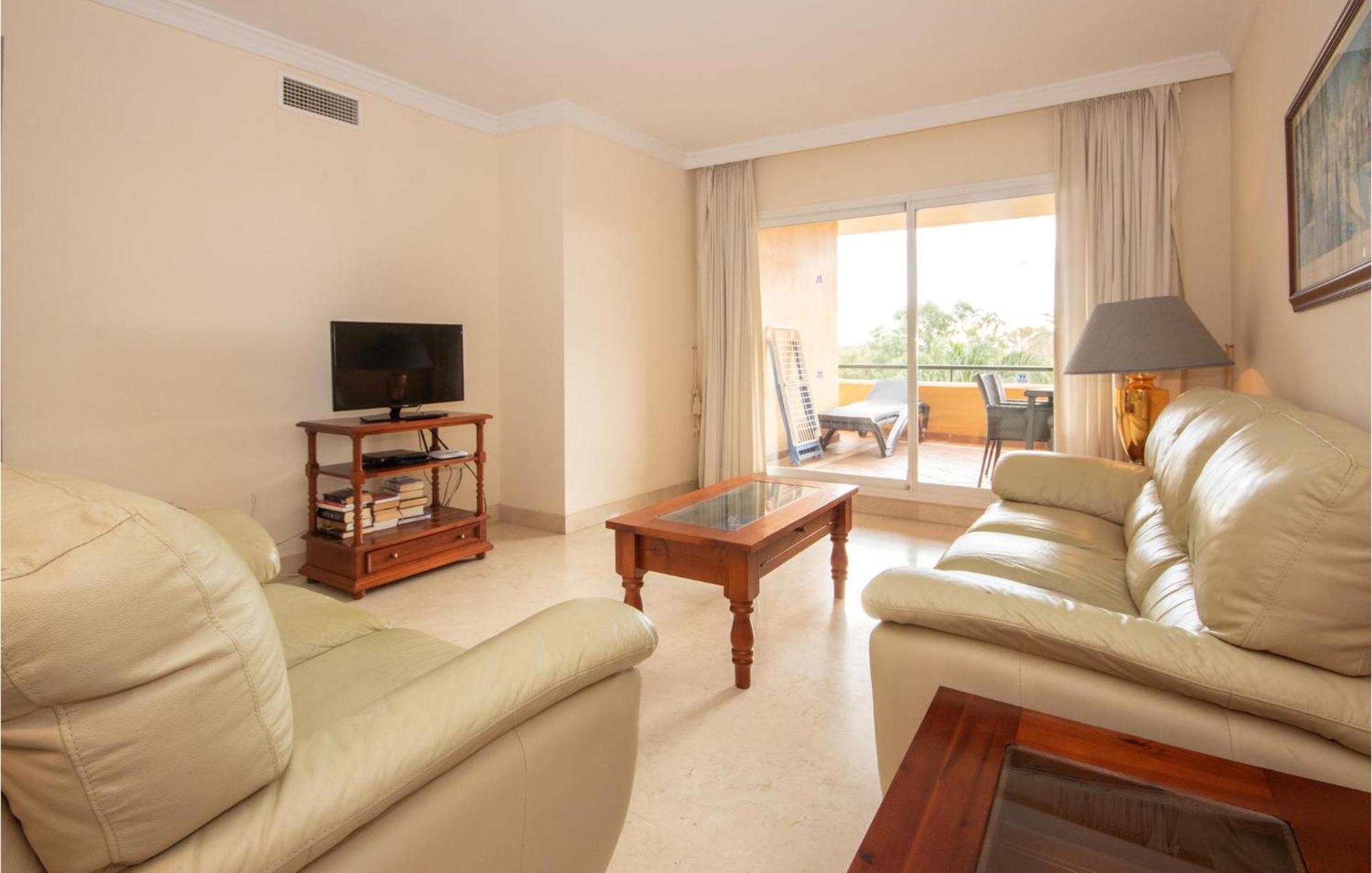 Beautiful Apartment In Marbella-Elviria ภายนอก รูปภาพ